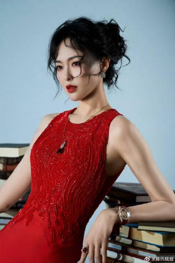 唐嫣が花神降臨！W盛典で魅せた圧巻の美しさにファン悶絶
