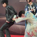 【選択肢】1. 衝撃の紅毯イベント！黄誉博＆馬伯骞＆張峻豪がバイクで登場した深いワケ 2. 伝統を打ち破れ！若手歌手3人が音楽授賞式で起こした「バイク革命」の真実 3. ネット騒然！あのイケメン歌手たちが赤絨毯をバイクで疾走…賛否両論の舞台裏