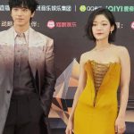 【2025WMA】希林娜依高と許魏洲、赤い絨毯で見せた衝撃のファッション対決！