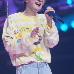 周深、湾区升明月彩排現場に潜入！あの「萌え服」姿にファン悶絶