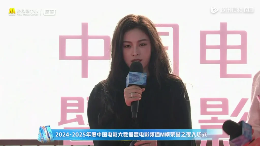 越劇界の新星・陳麗君が語る伝統芸能の未来：風に揺れる髪が象徴する革新への挑戦