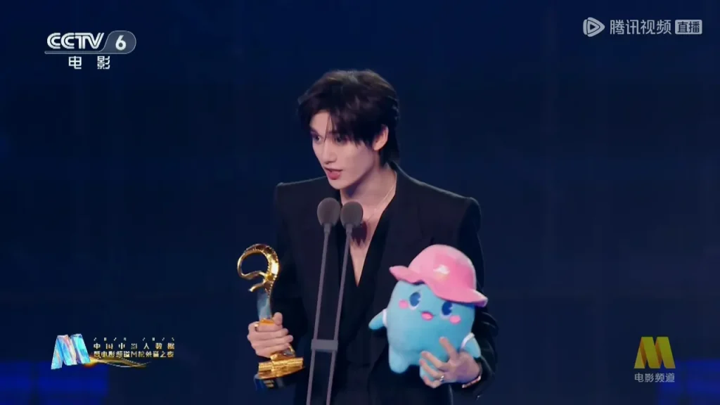 丁程鑫、00后俳優の新星が大銀幕で旋風を巻き起こす！