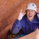 崖を登る勇気：王一博と史瑞德が教えてくれた信頼の絆