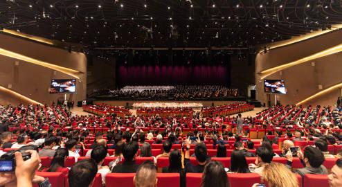 【衝撃】400人の音楽家が奏でるベートーヴェン『第九』!古城の夜空に響き渡る感動のシンフォニー