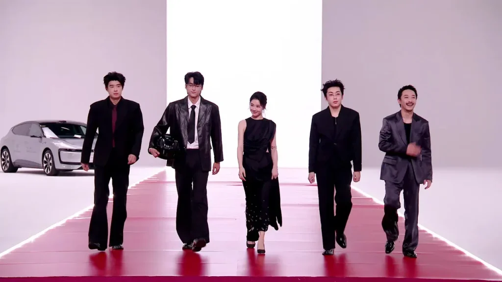 【衝撃】テンセント星光大賞の赤い絨毯に現れたのは…人間？それとも異星人？