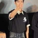 肖戦が北京プレミアでファンの“超絶画作”に感動！『得閑謹制』は単なる映画以上の“約束”なのか？