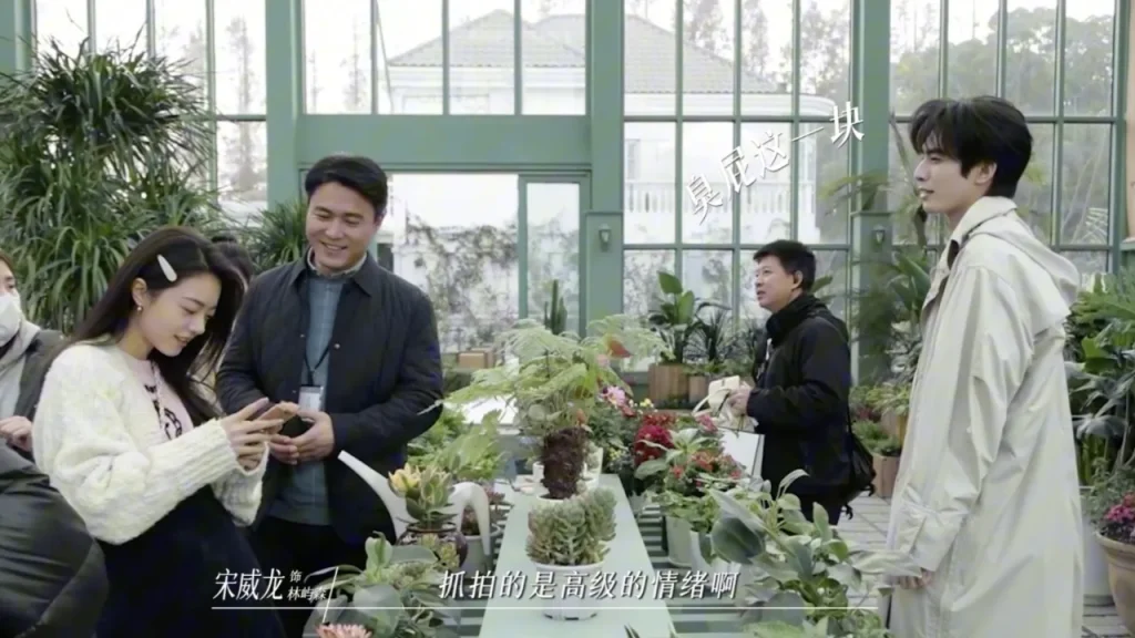 【写真撮影の進化】宋威龍が趙今麥に撮った『驕陽似我』オフショット、その変化にファン騒然！「これは技術じゃなくて…」